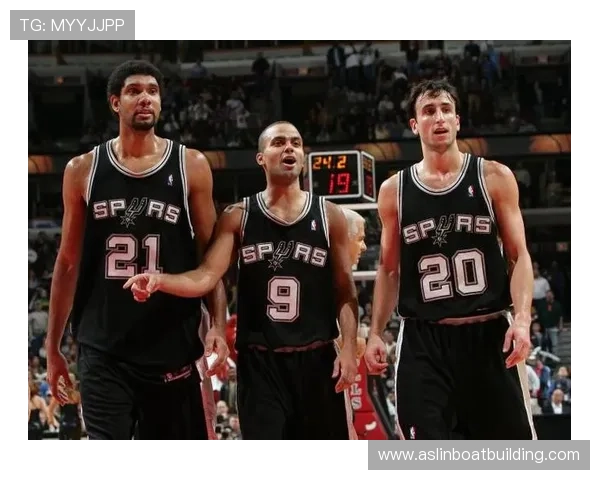 吉诺比利退役后阿根廷男篮的沉寂与传奇巨星的深远影响 吉诺比利退役后阿根廷男篮的沉寂与传奇巨星的深远影响